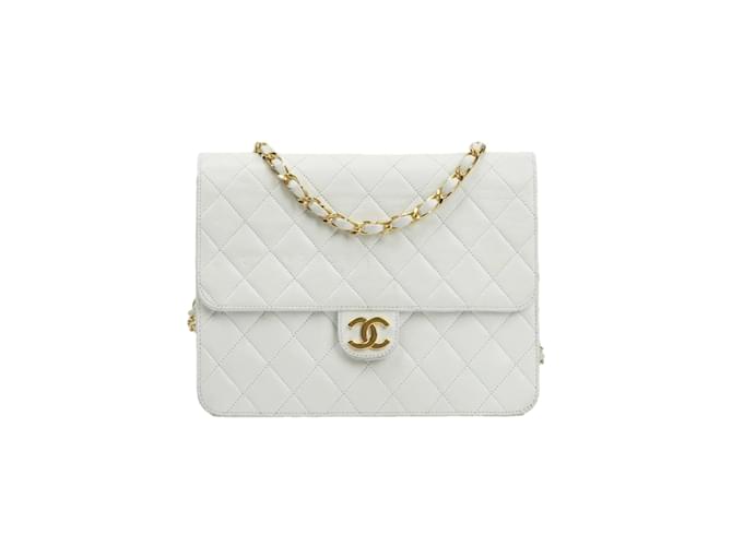 Chanel Bolsa de ombro Chanel Classic Matelassé em couro branco  ref.1194716