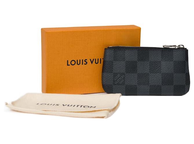 LOUIS VUITTON Bag in Gray Canvas - 101484 Grey Cloth  ref.1197372