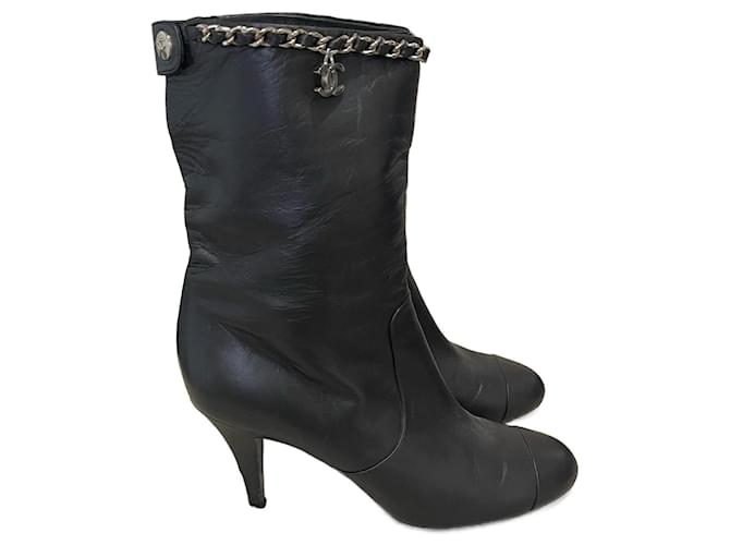 CHANEL  Ankle boots T.eu 38 leather Black  ref.1197382