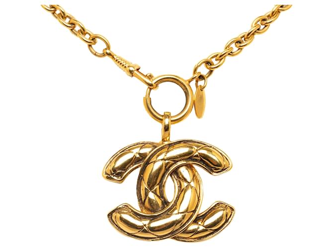 Colar de Pingente Chanel Gold CC Dourado Metal Banhado a ouro  ref.1198098