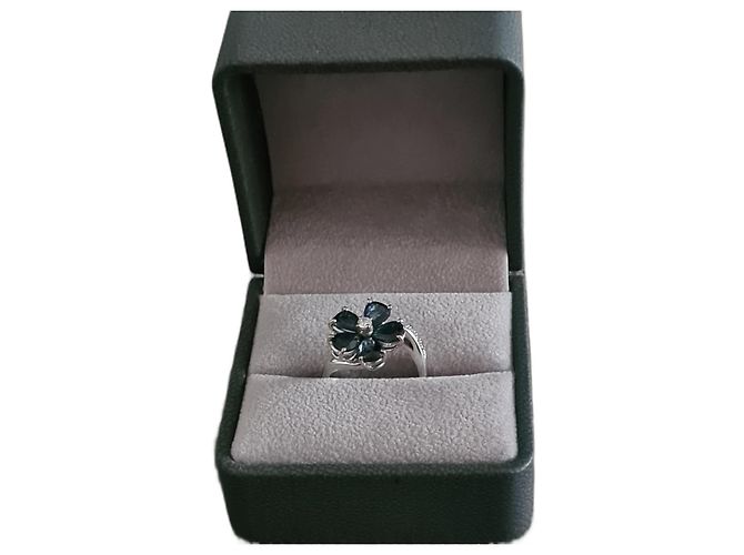 Autre Marque Bague fleur or blanc 18 cts Bleu