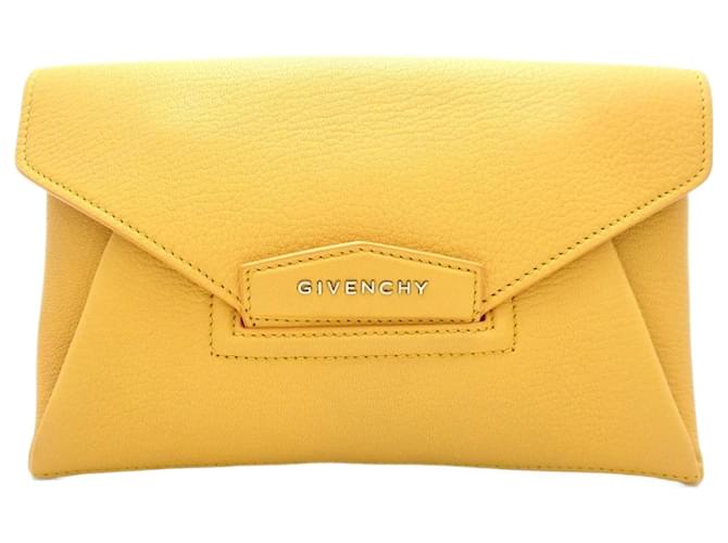 GIVENCHY Yellow Leather  ref.1199361