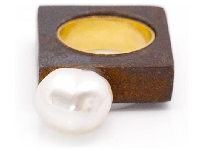 Autre Marque IRON Ring Yellow Gold and Baroque Pearl. Dark brown Metal  ref.1199381