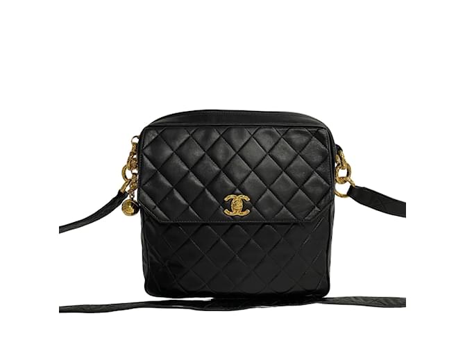 Chanel CC Quilted Leather Zip Messenger Bag Black Lambskin  ref.1199540