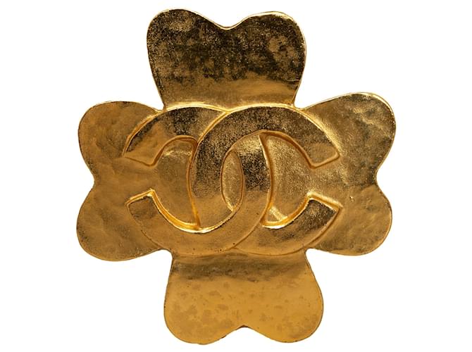 Chanel Gold CC Brooch Golden Metal Gold-plated  ref.1199682