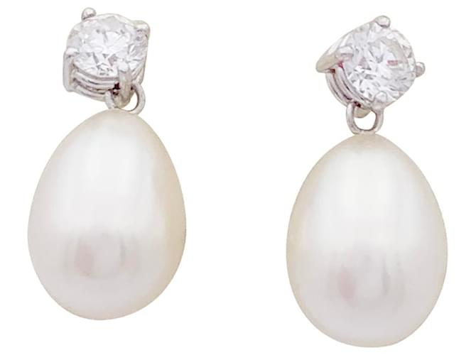 inconnue Boucles d'oreilles or blanc, diamants, perles.  ref.1200722
