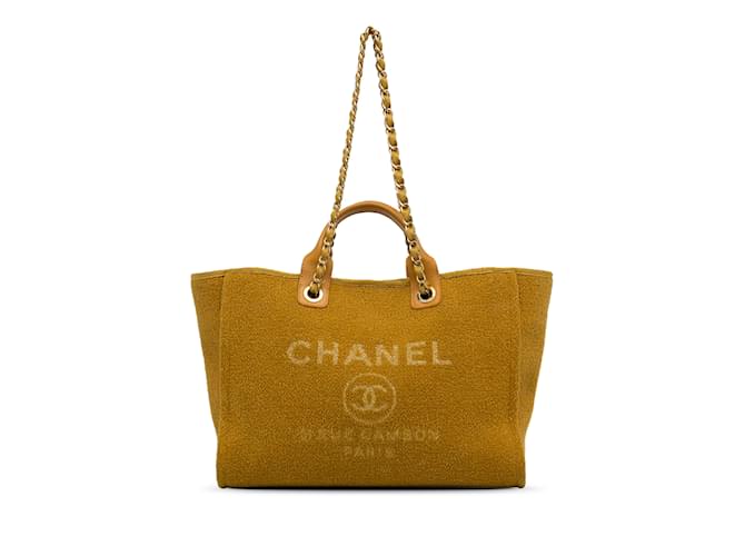 Bolso tote amarillo Chanel Deauville Cuero  ref.1200802