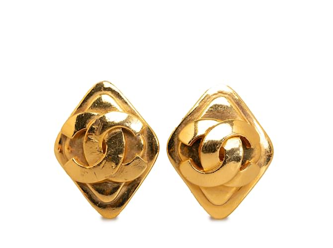 Gold Chanel CC Clip On Earrings Golden Gold-plated  ref.1200835