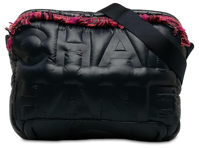 Bolso bandolera Chanel Doudoune negro Nylon Paño  ref.1201333