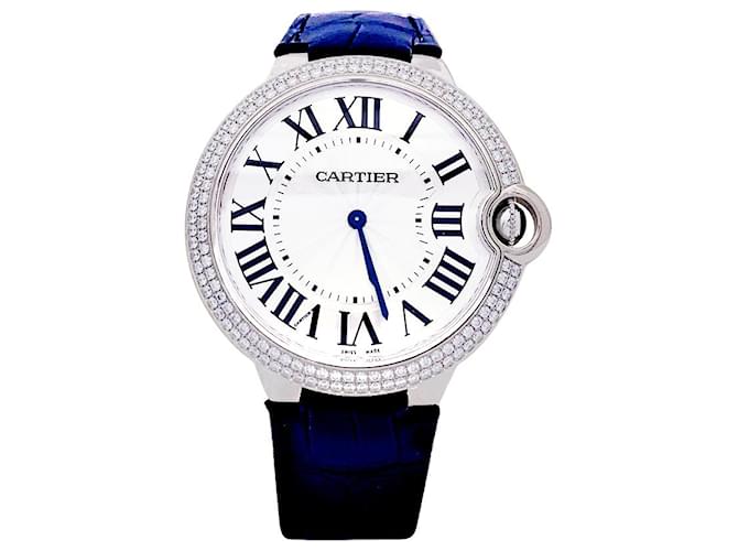 Montre Cartier "Ballon Bleu" or blanc, diamants. Cuir  ref.1201806