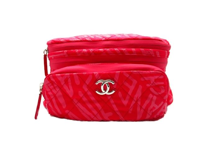 Chanel CC Nylon gesteppter, wandelbarer Rucksack Pink Leinwand  ref.1202678