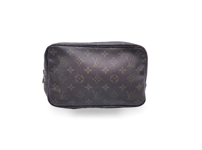 Louis Vuitton Clutch Bag Vintage Trousse de Toilette Brown Cloth  ref.1203223