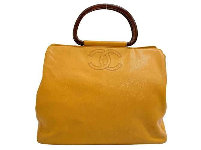 Chanel Bege Couro  ref.1203459