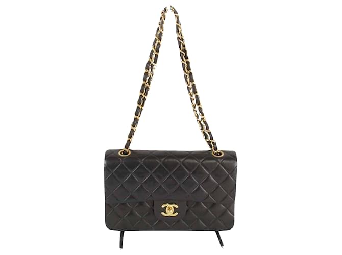 Timeless Chanel lined Flap Black Leather  ref.1203752