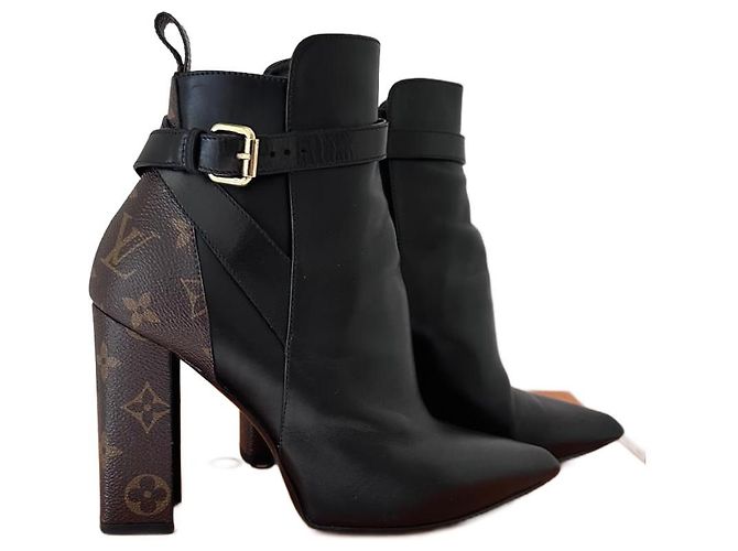 Matchmake Ankle booties Louis Vuitton Black