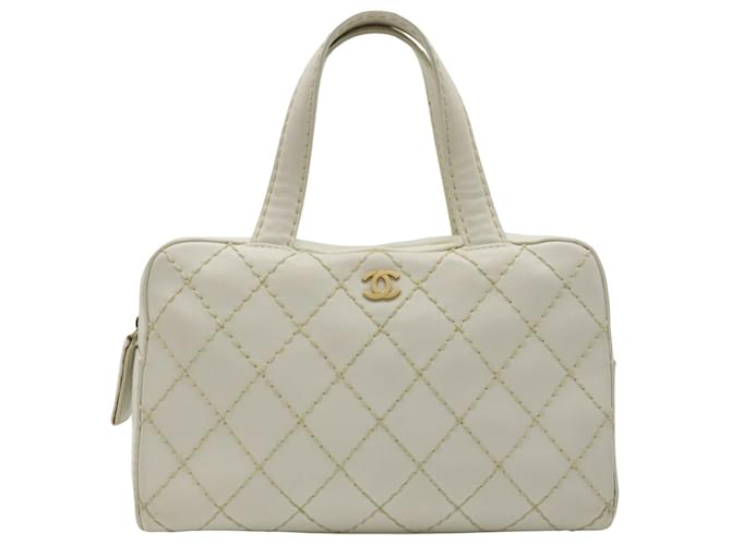 Chanel Wild Stitch White Leather  ref.1203926