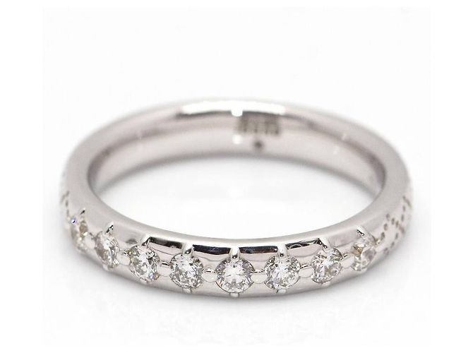 Anillo GUCCI Diamantissimo en Oro Blanco. Plata