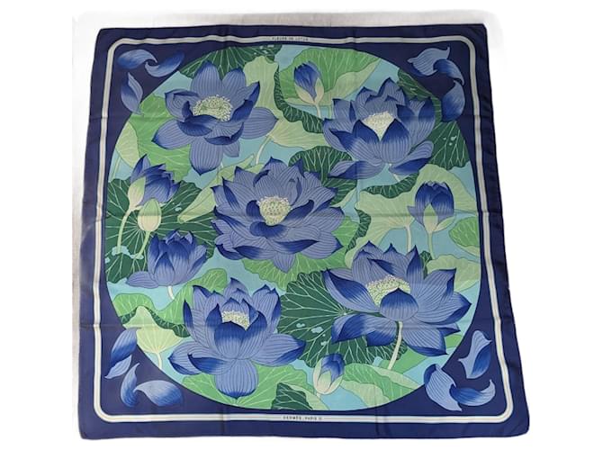 Hermès square vintage lotus flower Year 90 Blue Silk  ref.1204754