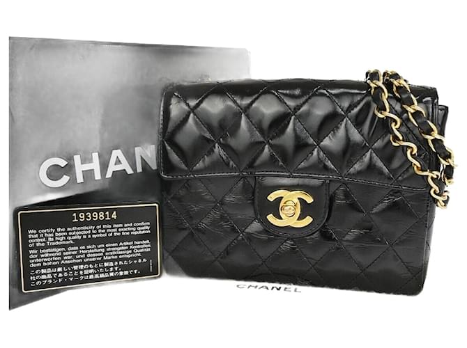 Chanel Mini matelassé Black Leather  ref.1204796