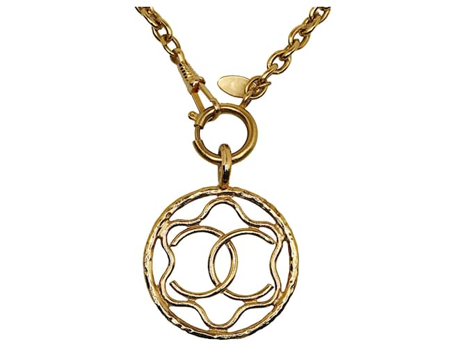 Collana ciondolo CC oro Chanel D'oro Metallo Placcato in oro  ref.1205597