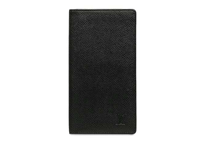 Louis Vuitton Taiga Passport Holder M30392 Black Leather Pony-style calfskin  ref.1205753