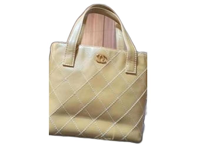 Chanel Handtaschen Beige Leder  ref.1206198