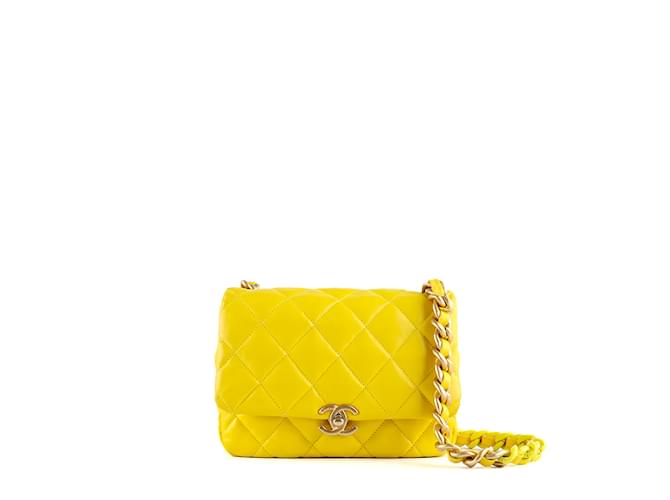 Timeless CHANEL  Handbags T.  leather Yellow  ref.1206591