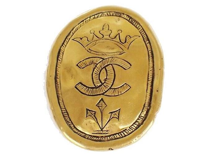 Chanel Dourado Metal  ref.1206262