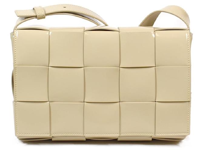 Bottega Veneta Handbags Beige Leather  ref.1207276