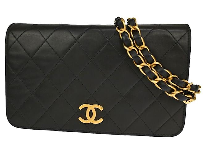 Portafoglio Chanel su catena Nero Pelle  ref.1207570