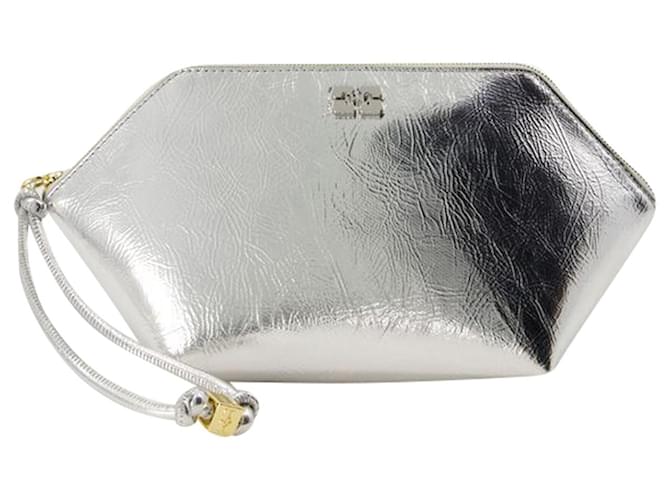 Ganni Bou Zipped Clutch - Ganni - Synthetic Leather - Silver Silvery Metallic Leatherette  ref.1208147