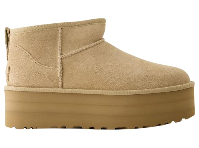 W Classic Ultra Mini Plateau-Stiefeletten – UGG – Leder – Sand Braun Beige  ref.1208670