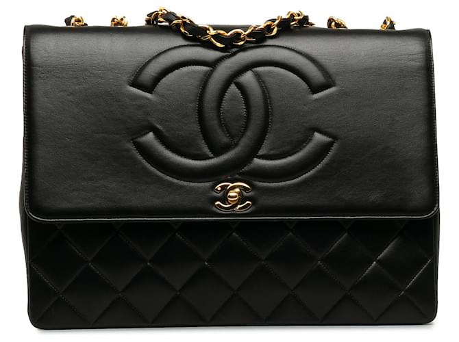 Chanel Bolsa de ombro preta Maxi Jumbo CC em couro acolchoado Preto  ref.1208780