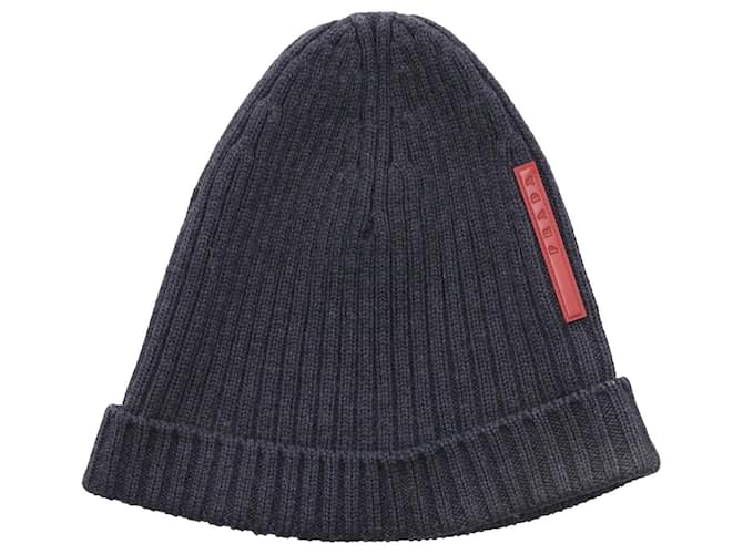 Prada Knitted Beanie in Grey Wool  ref.1211714