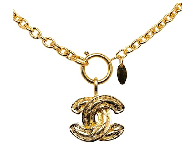 Colar de Pingente Chanel Gold CC Dourado Metal Banhado a ouro  ref.1211819