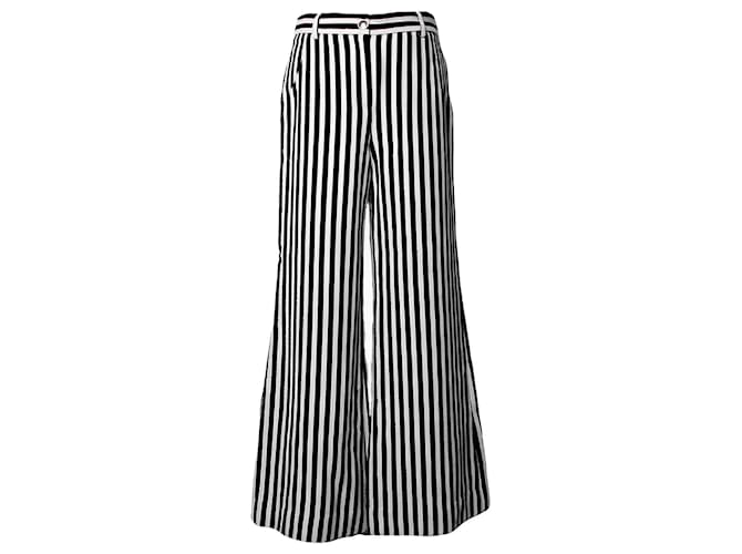 Chanel Un pantalon, leggings Laine Noir  ref.1211894