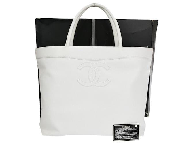 Chanel CC Branco Couro  ref.1212122