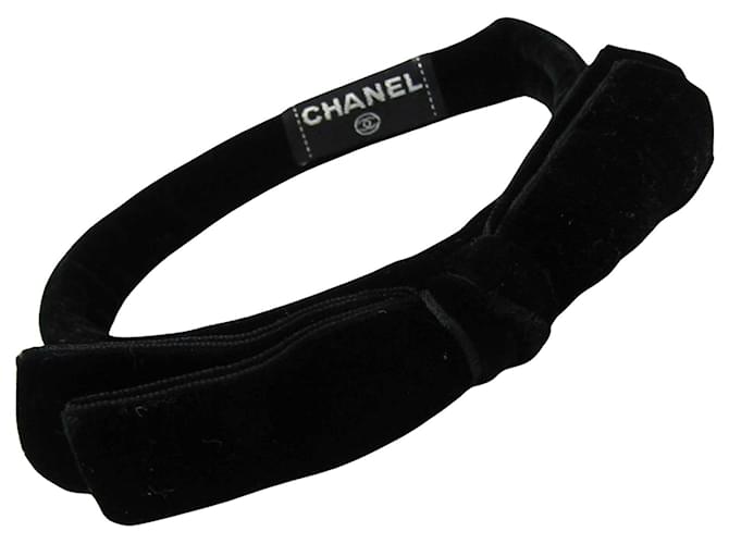 Classique Chanel Velours Noir  ref.1212584
