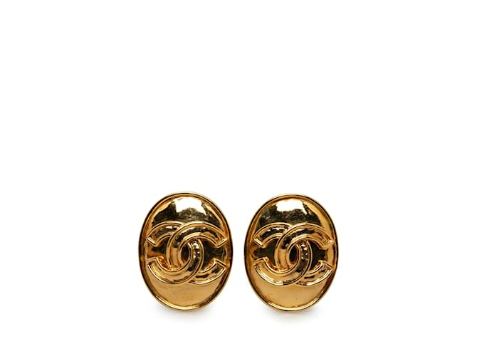 Gold Chanel CC Clip On Earrings Golden Gold-plated  ref.1212714