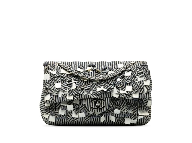 Bolsa de ombro com aba forrada de algodão médio Chanel cinza  ref.1213246