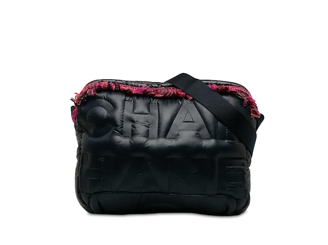 Black Chanel Doudoune Crossbody Bag Cloth  ref.1213331