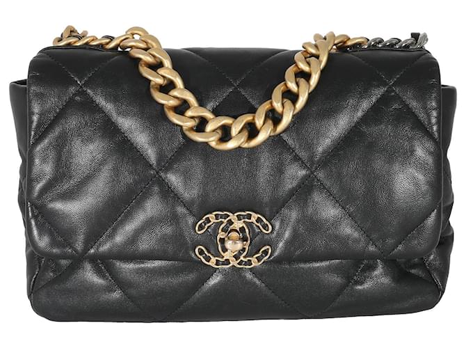 Chanel Chanel de piel de cordero brillante negro 19 bolso con solapa Cuero  ref.1214343