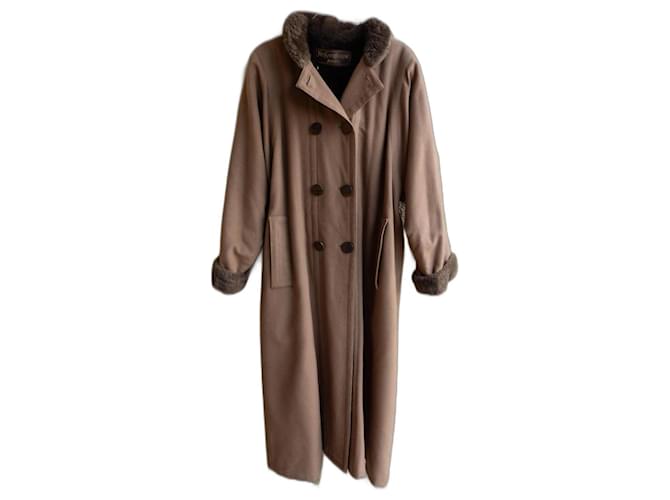 Yves Saint Laurent Coats, Outerwear Light brown Cashmere Wool Fur  ref.1214355