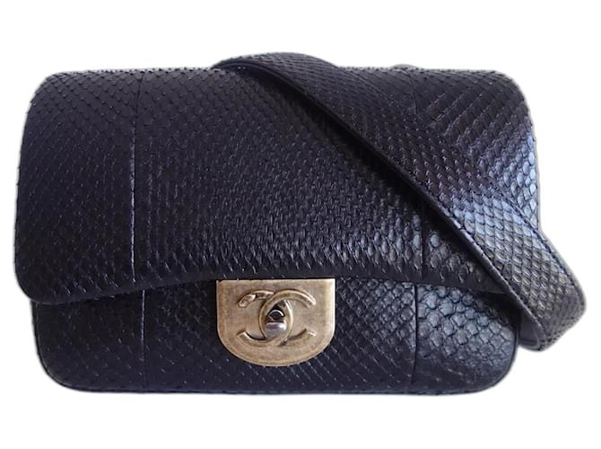 Chanel black python bag  ref.1214386