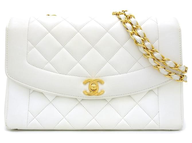 Timeless Chanel Branco Couro  ref.1214690