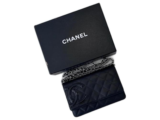Wallet On Chain Chanel Carteira em corrente cambona Preto Couro  ref.1214781