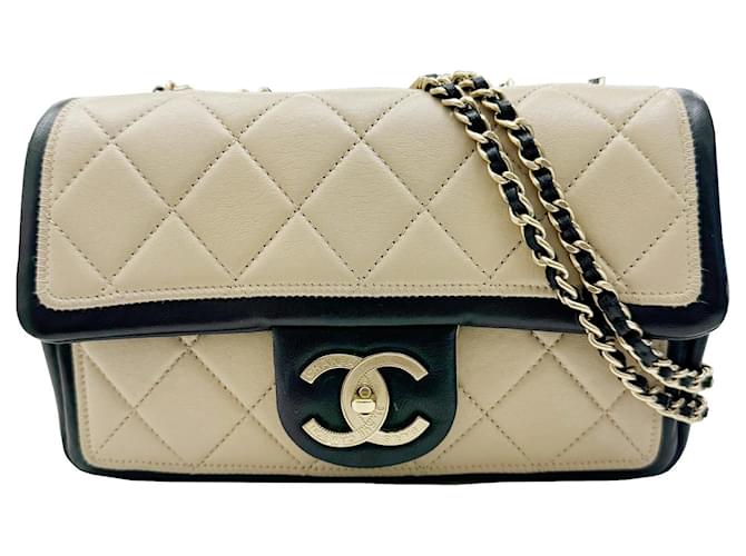 Timeless Chanel Matelassé Bege Couro  ref.1215249