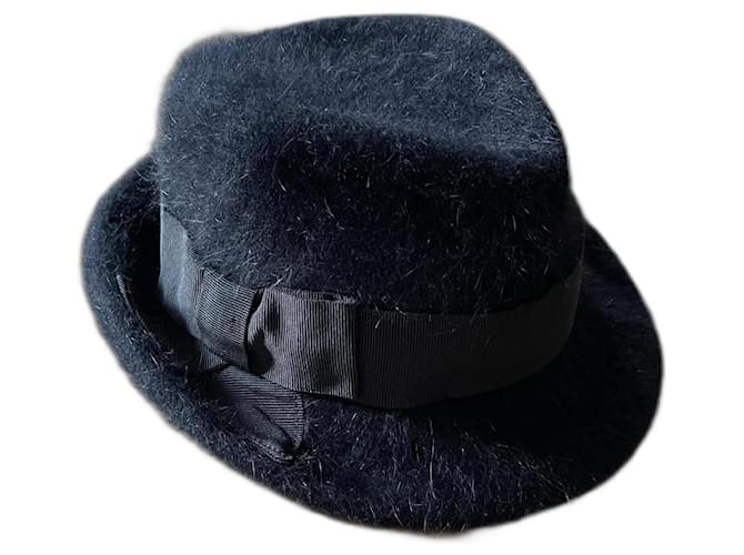 Chapeau noir Fornarina en Angora T. S (54-55 cm) Acrylique  ref.1215685