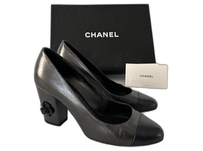 Zapatillas ( slingback) Chanel Camelia Negro Gris Azul marino Cuero  ref.1215687
