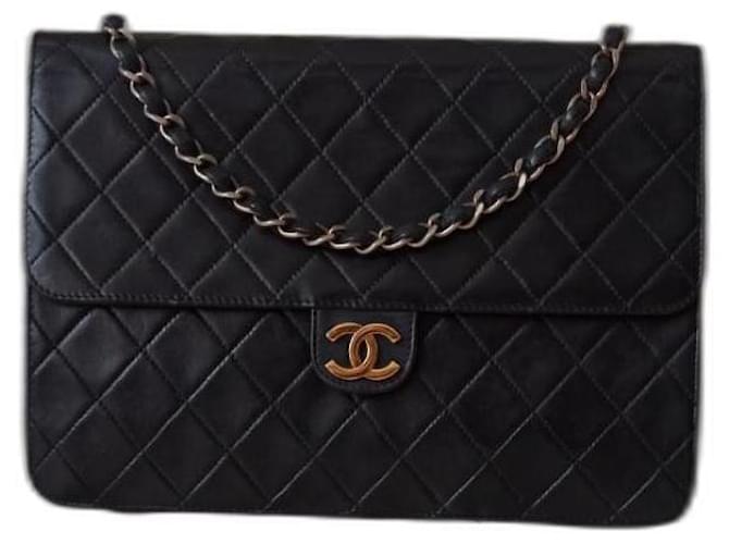 Chanel Handtaschen Schwarz Leder  ref.1215717